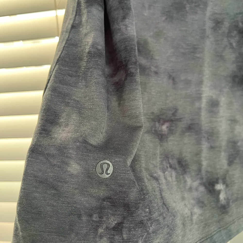 Lululemon Men’s Tanks (4) - Picture 7 of 8